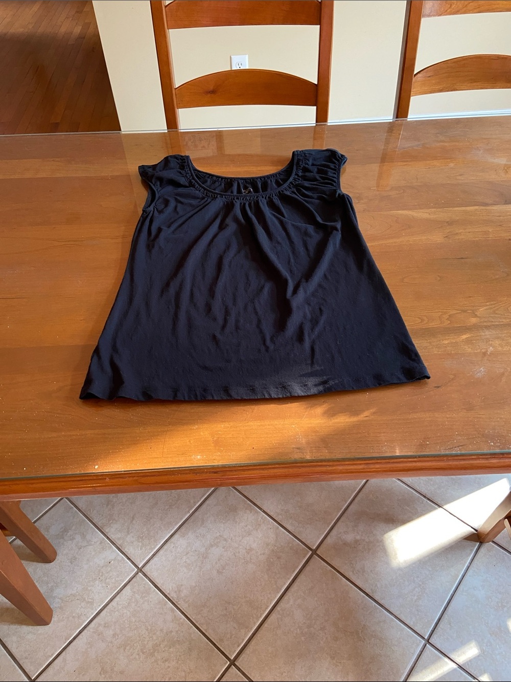 LOFT Women’s Black Short Sleeve Scoop Neck Top. Very Soft.